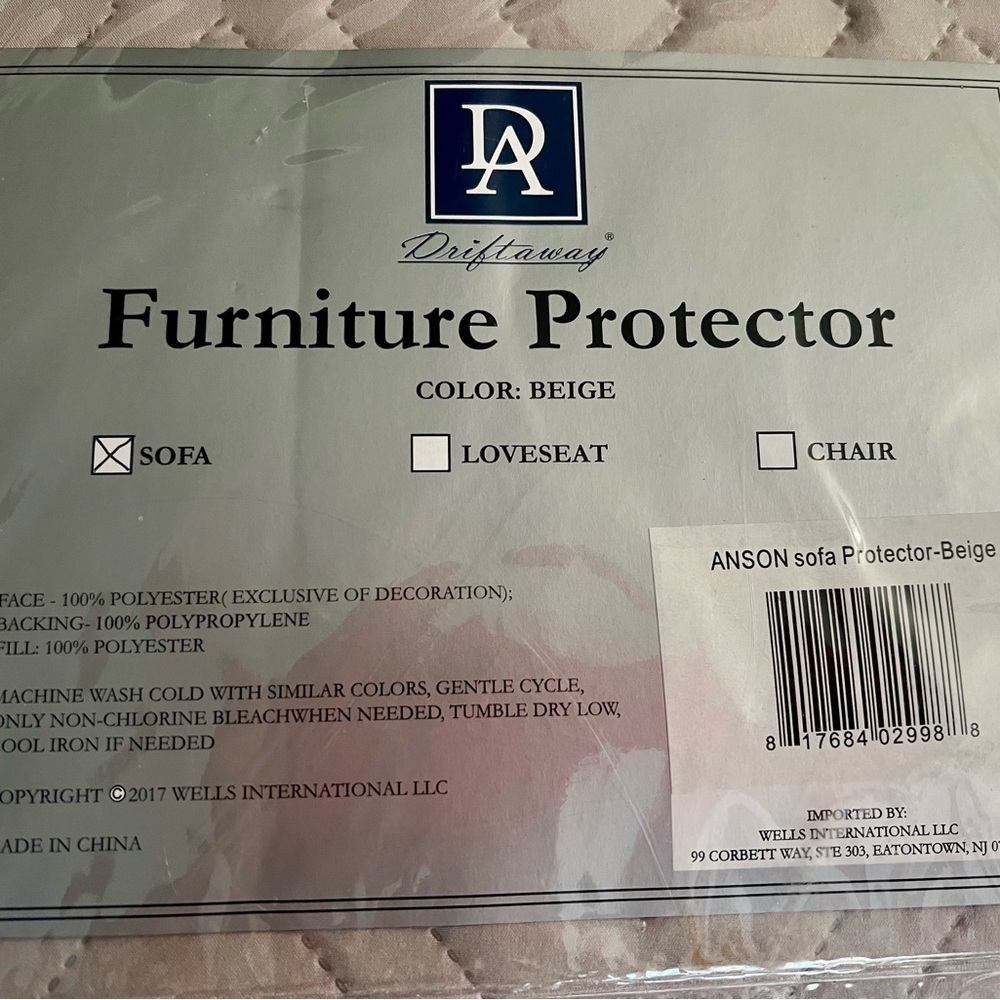 Driftaway Quilted Sofa Furniture Protector Beige NWT – Pet & Kid Friendly - Picture 4 of 4